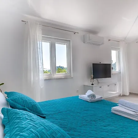 Nona Andrejka - Elegance And Comfort Apartamento Drivenik